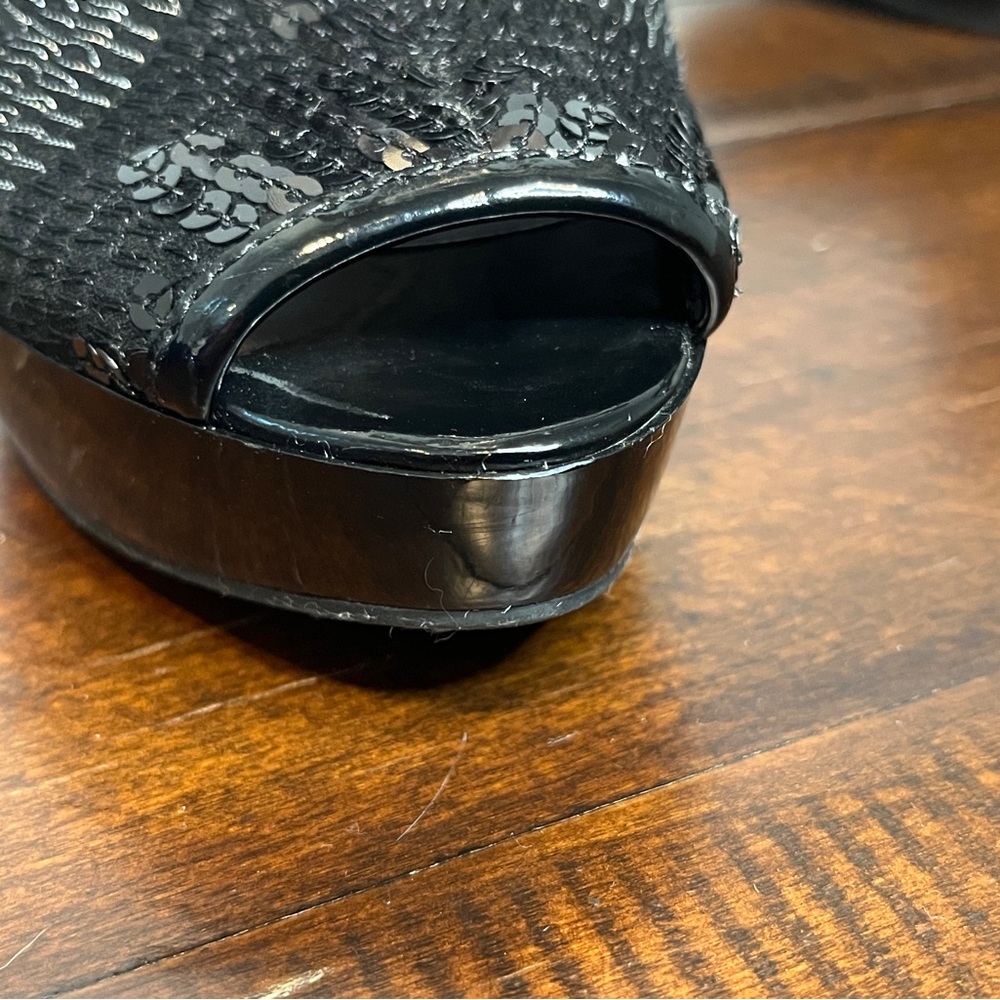 Nine West Black Sequined Peep Toe Heels Size 7 - Picture 10 of 10